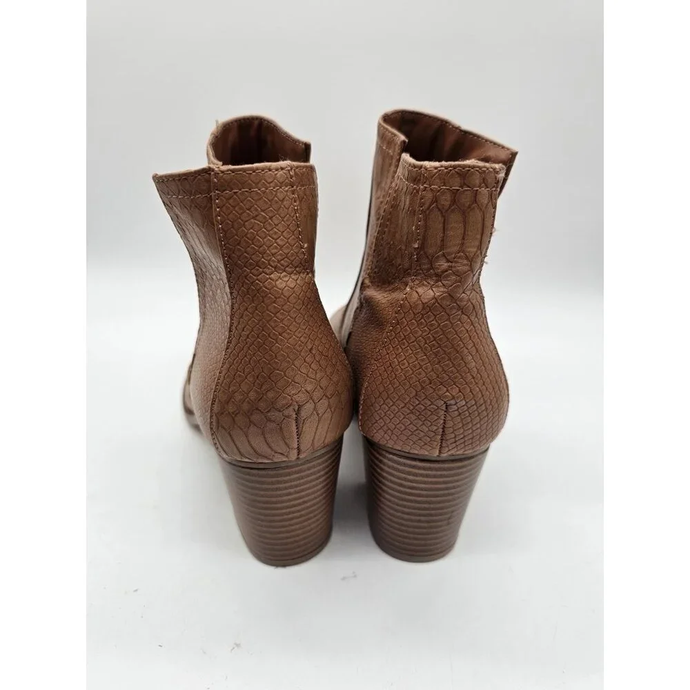 ZBY Pointed Toe Front V Chunky Heel Boots Women's Size 10 Boho Cowgirl Country